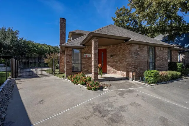 $589,900 | 7016 Allen Pl Drive, Fort Worth, TX 76116