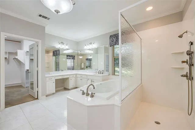 $589,900 | 7016 Allen Pl Drive, Fort Worth, TX 76116