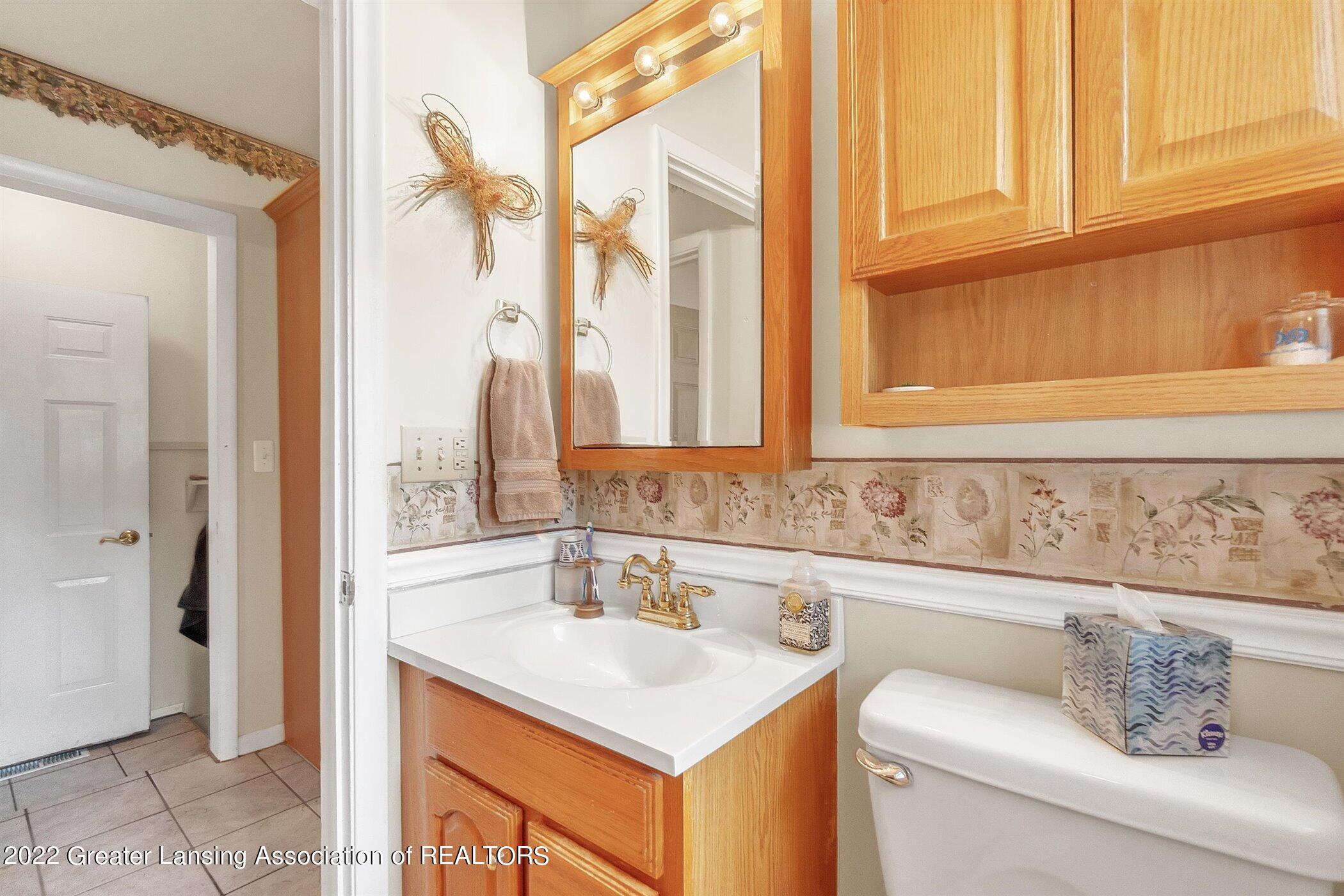 5345 South Genesee Road Grand Blanc, MI 48439 - Photo 28 of 48 28-5345-S-Genesee-Rd-WindowStill-Real-Es
