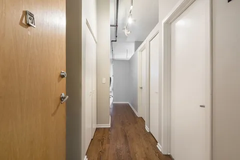 $335,000 | 849 North Franklin Street, Unit 1211, Chicago, IL 60610
