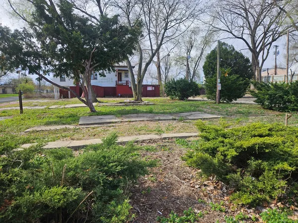 $149,900 | 507 Crystal Lake Drive, Urbana, IL 61802