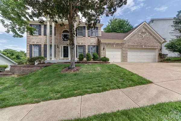 $725,000 | 212 Turnberry Pl Drive, Wildwood, MO 63011