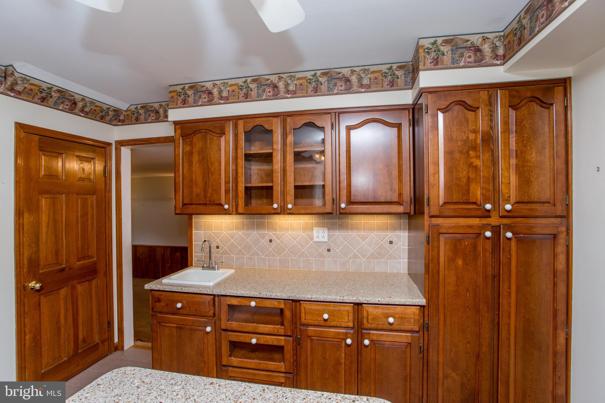 1018 Hilltop Road Warminster, PA 18974 - Photo 18 of 44 Gallery Image 18