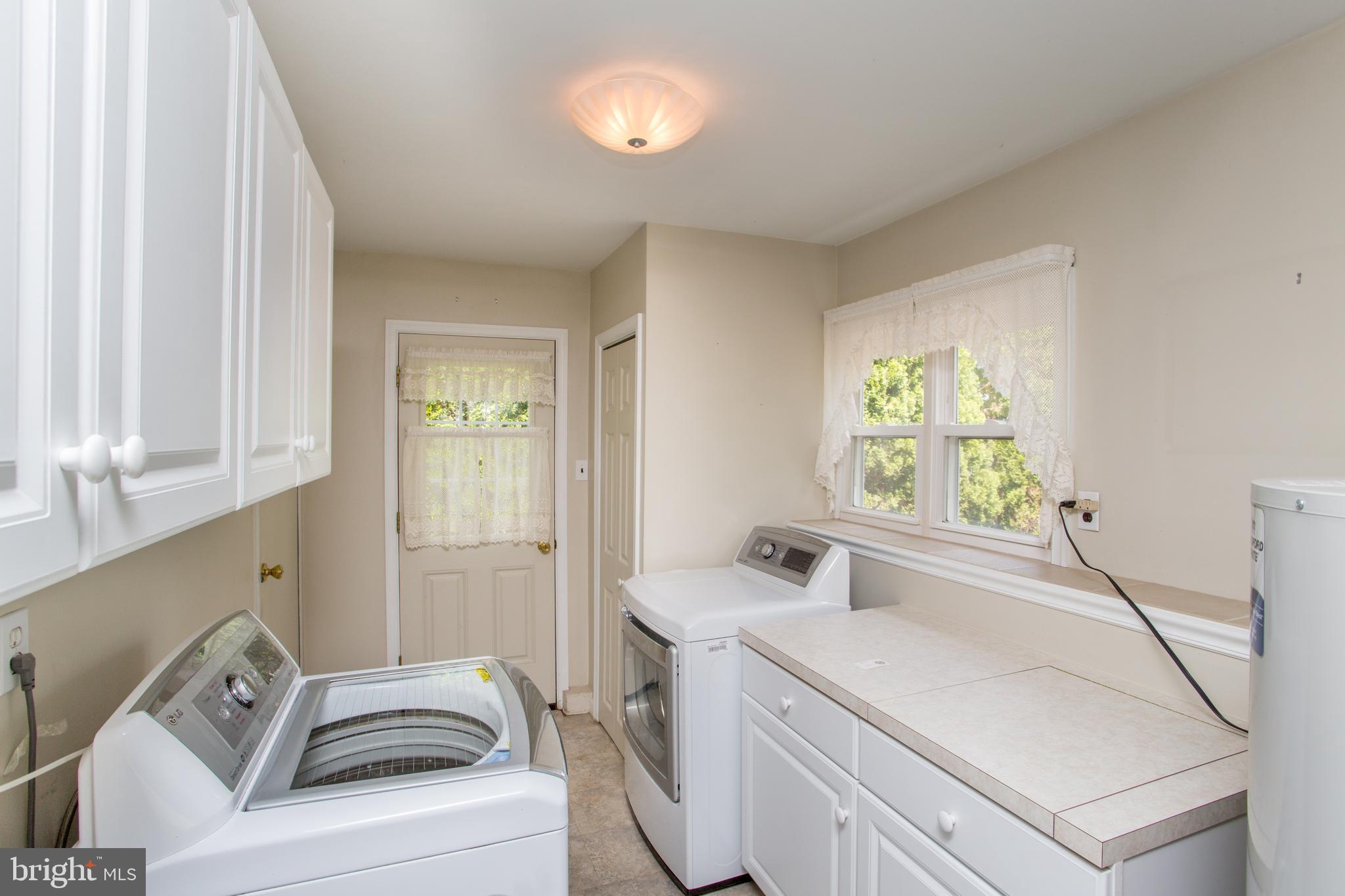 1018 Hilltop Road Warminster, PA 18974 - Photo 24 of 44 Gallery Image 24