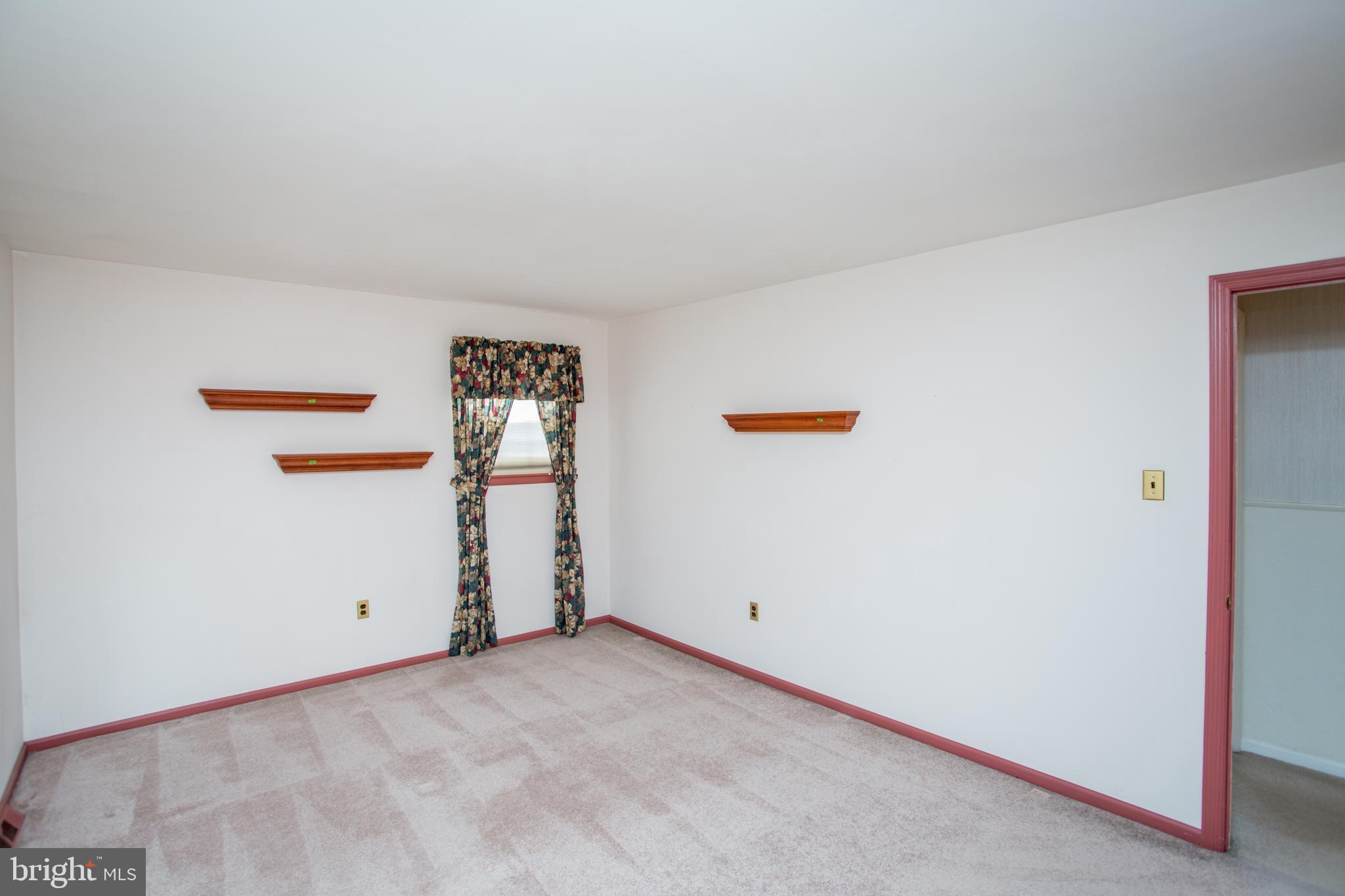 1018 Hilltop Road Warminster, PA 18974 - Photo 36 of 44 Gallery Image 36