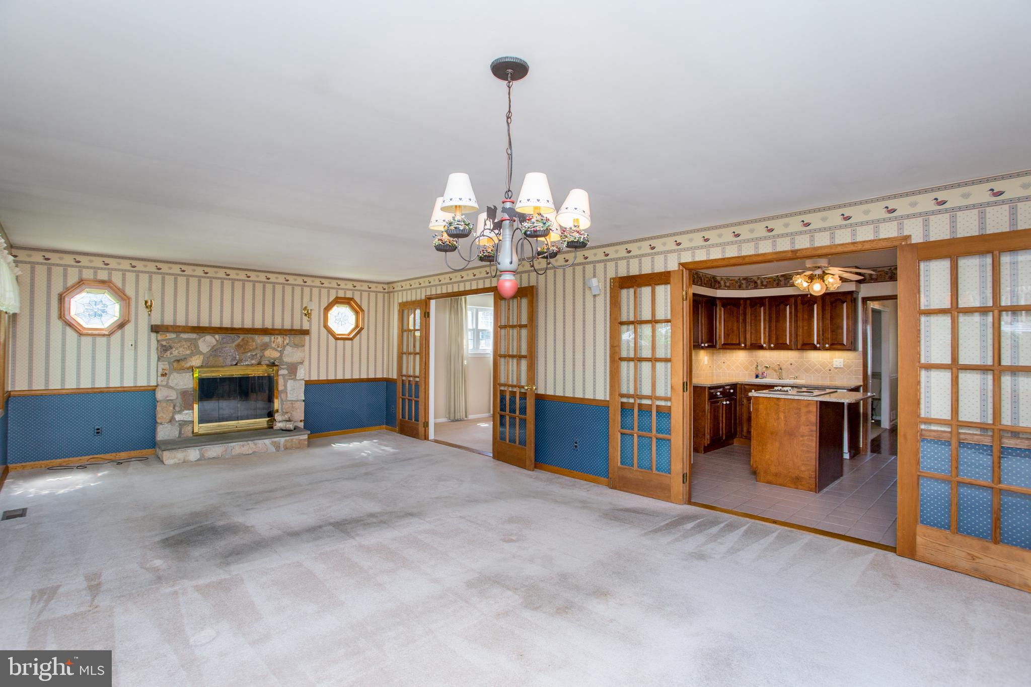 1018 Hilltop Road Warminster, PA 18974 - Photo 9 of 44 Gallery Image 9