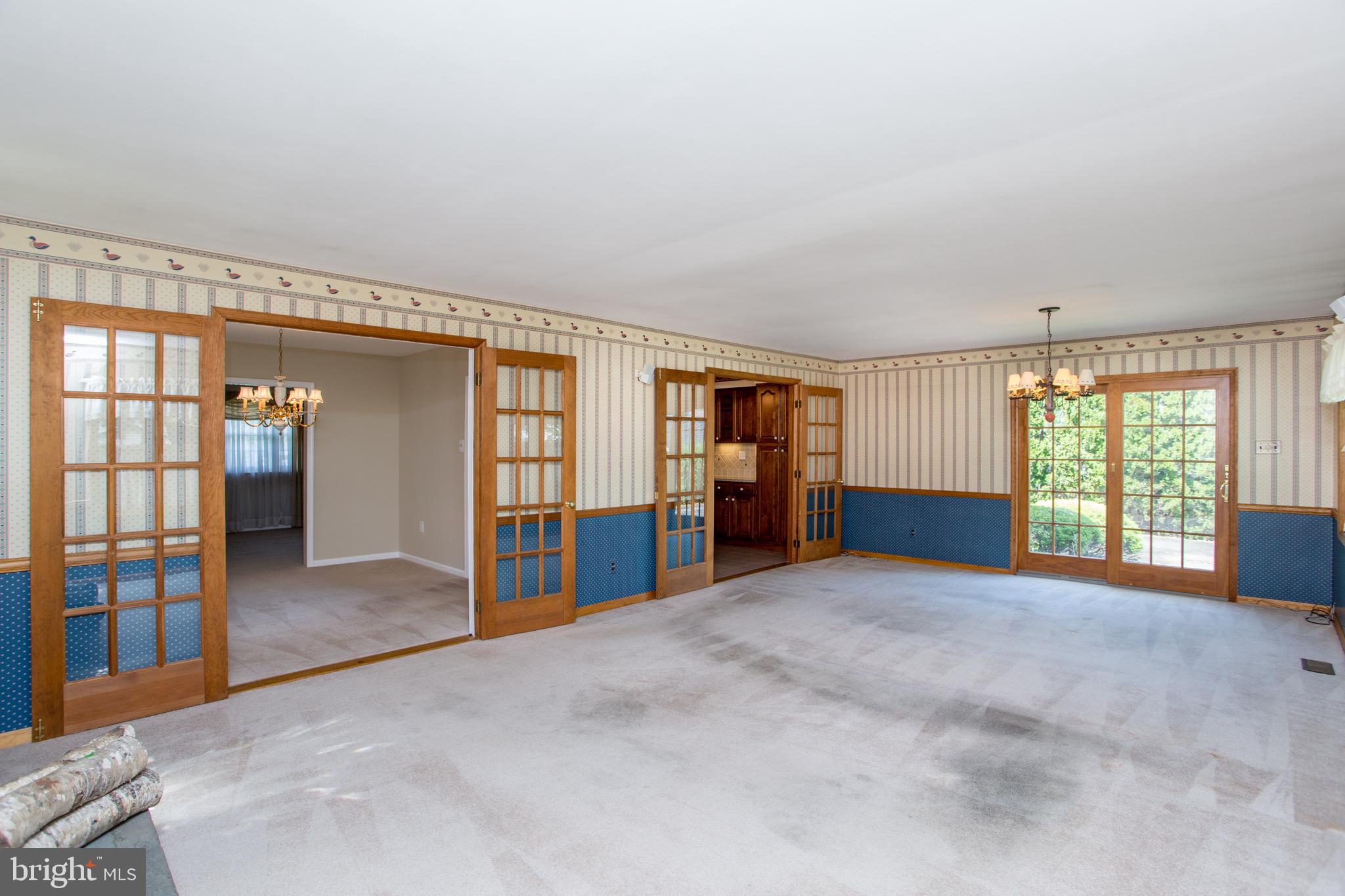 1018 Hilltop Road Warminster, PA 18974 - Photo 10 of 44 Gallery Image 10