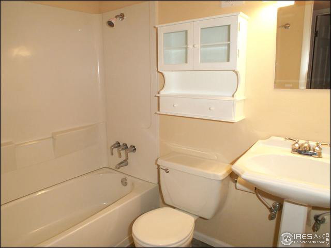 6495 Kalua Road, Unit 101 Boulder, CO 80301 - Photo 5 of 6 Bathroom