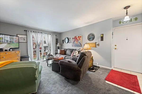 $85,000 | 806 West Michigan Avenue, Unit 205E, Jackson, MI 49202