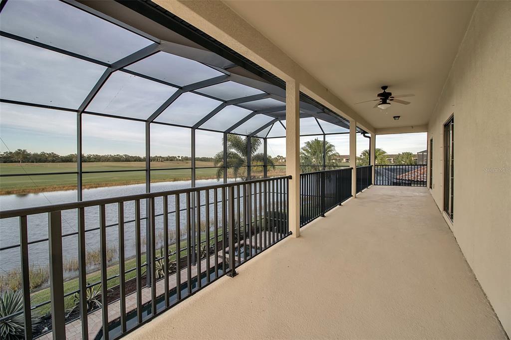 5609 Arnie Loop Lakewood Ranch, FL 34211 - Photo 45 of 64 a view of a balcony