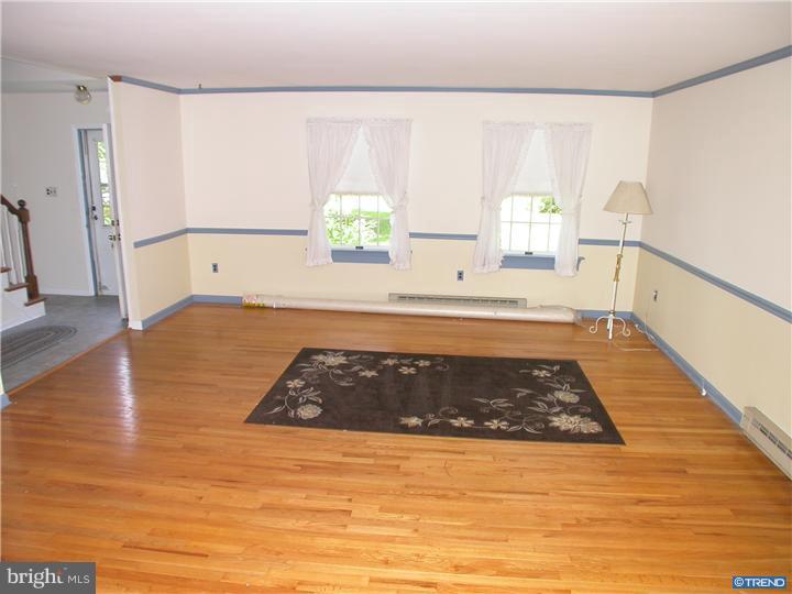 949 Woods Road Bear, DE 19701 - Photo 3 of 17 Gallery Image 3