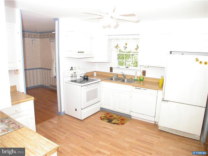 949 Woods Road Bear, DE 19701 - Photo 6 of 17 Gallery Image 6