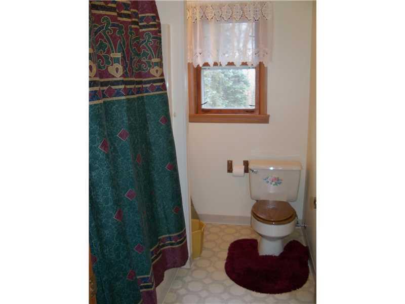 7961 Franklin Road Evans City, PA 16033 - Photo 11 of 19 Full Bath. First floor full bath
