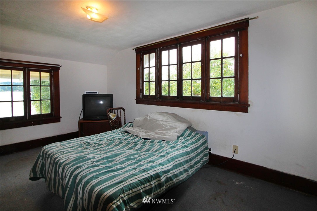 26333 Pillsbury Road Southwest Vashon, WA 98070 - Photo 14 of 18 Gallery Image 14