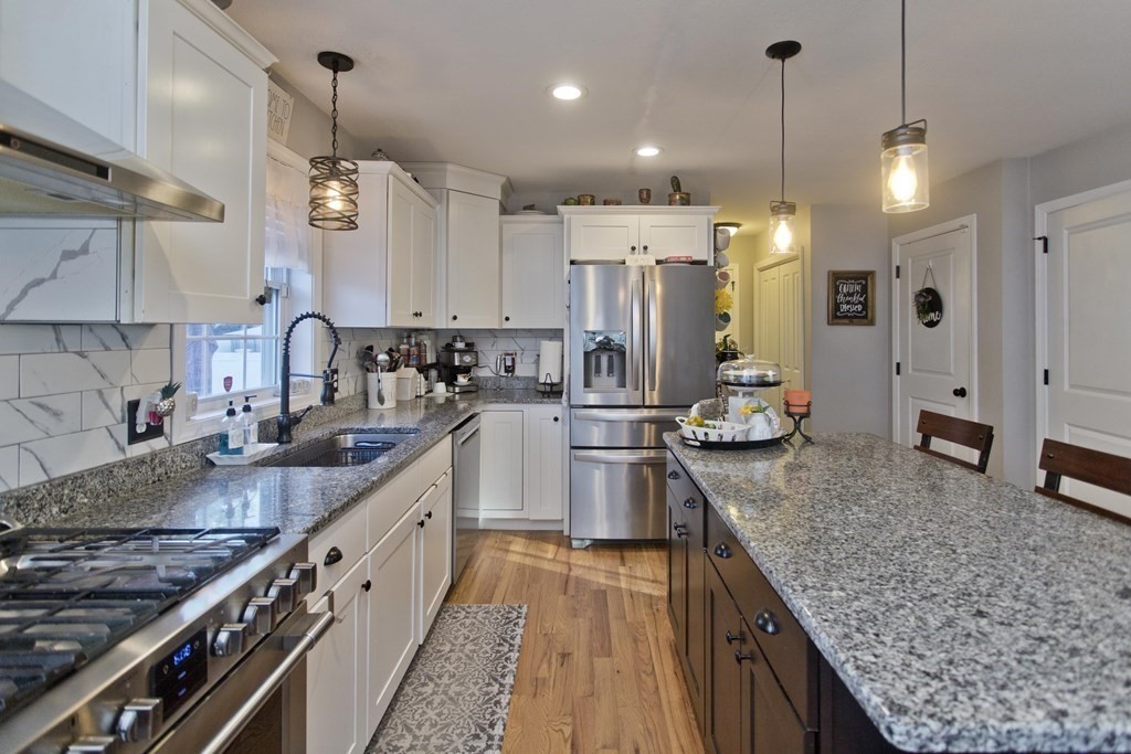 35 Laurence Street Springfield, MA 01104 - Photo 10 of 41 Gallery Image 10