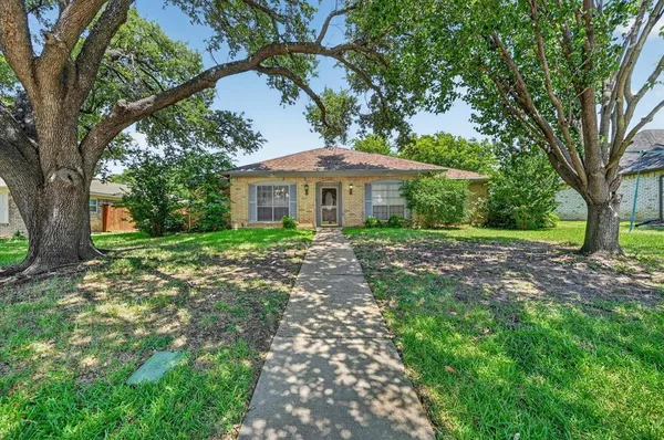 $2,800 | 1503 Northridge Drive, Carrollton, TX 75006