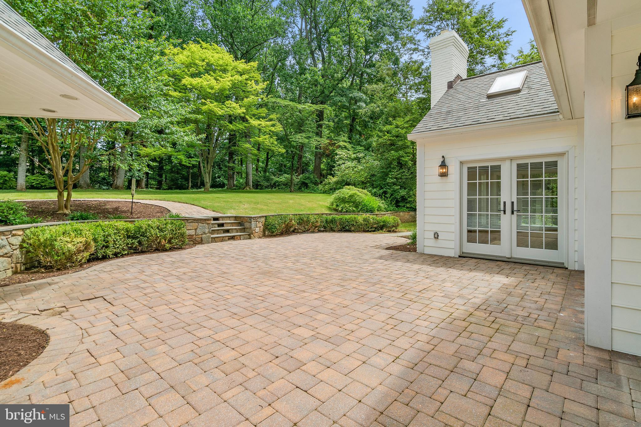 7323 Arrowood Road Bethesda, MD 20817 - Photo 11 of 64 Private HUGE patio