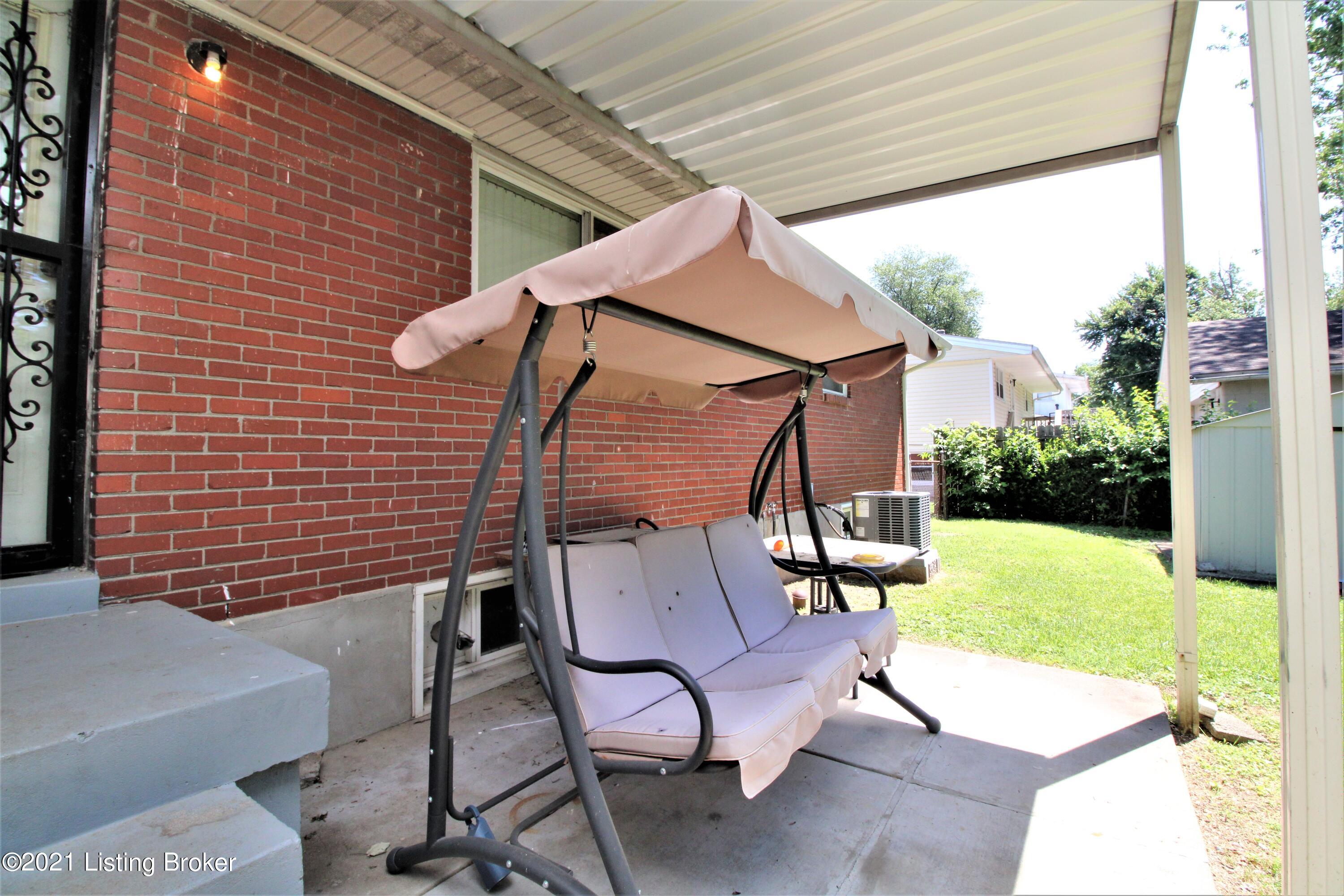 5204 Red Fern Road Louisville, KY 40218 - Photo 11 of 16 IMG_4702