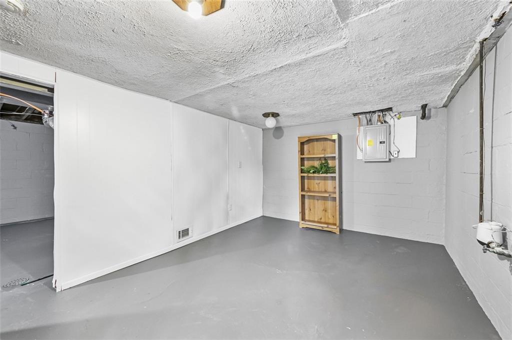 359 Hochberg Road Monroeville, PA 15146 - Photo 28 of 30 a view of empty room with windows