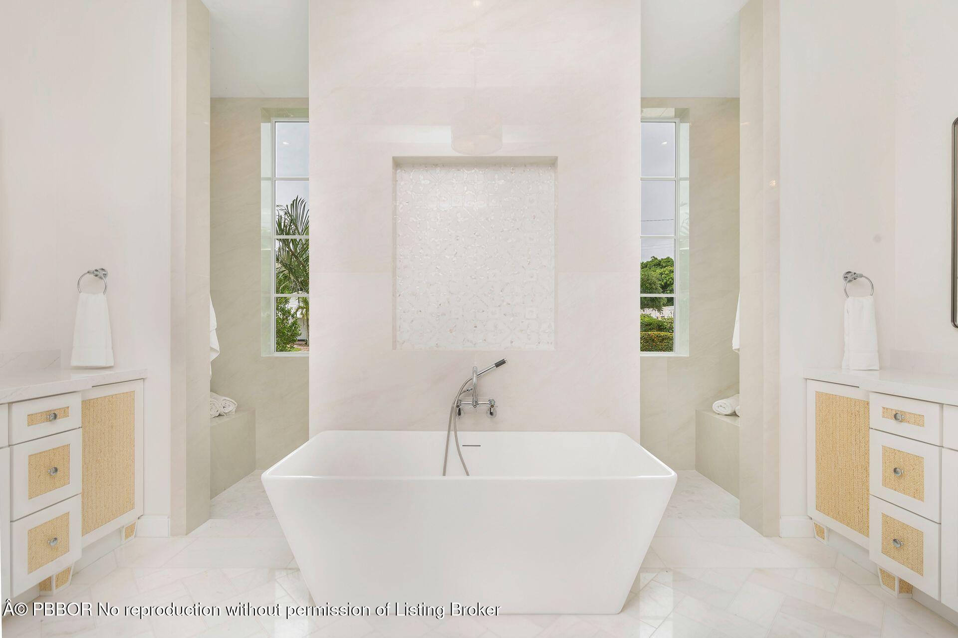 369 Avila Road West Palm Beach, FL 33405 - Photo 24 of 58 Primary Bathroom