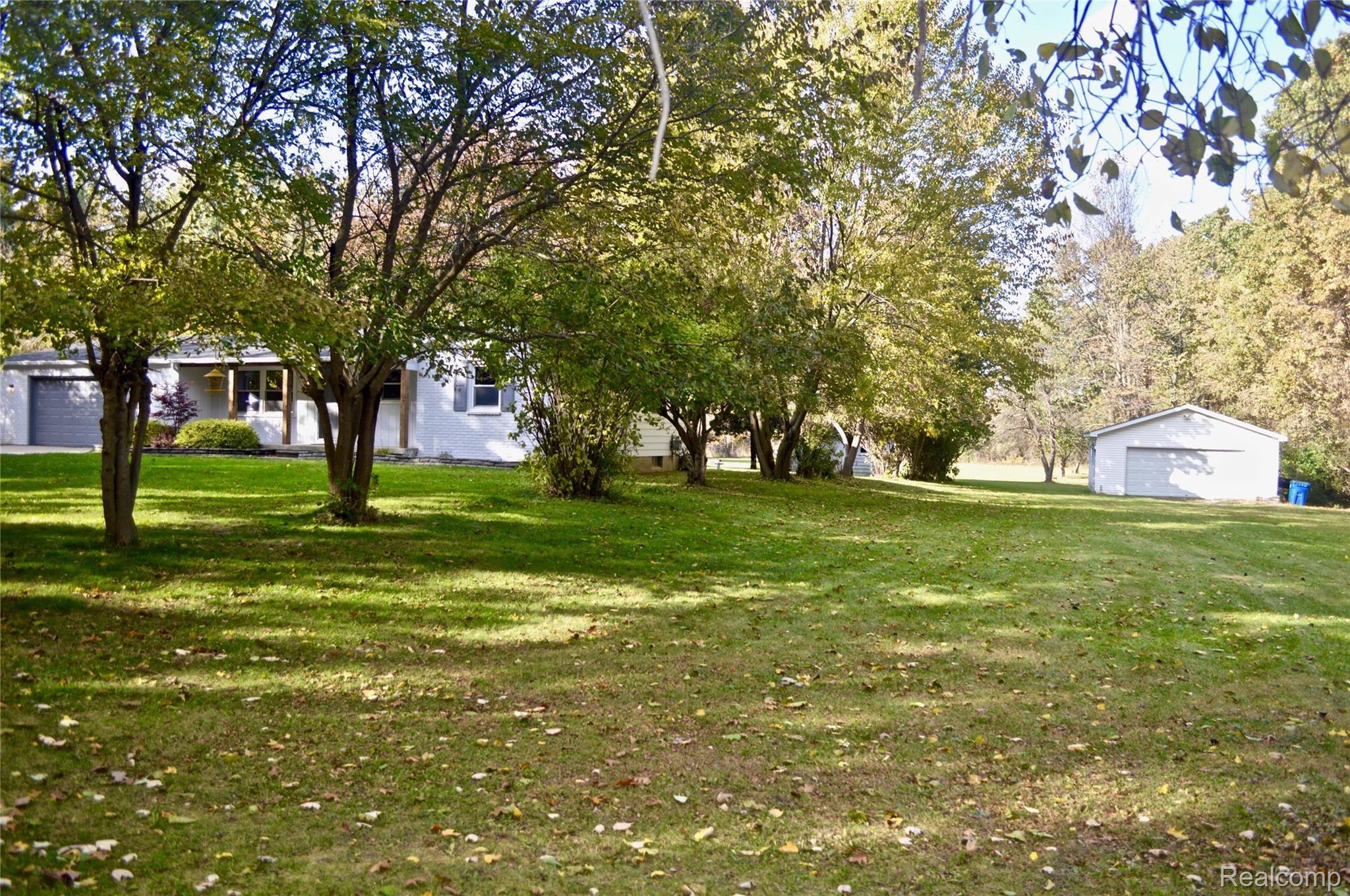 3419 Quick Road Holly, MI 48442 - Photo 2 of 25 49375699798_e09eb5d9be_o.jpg