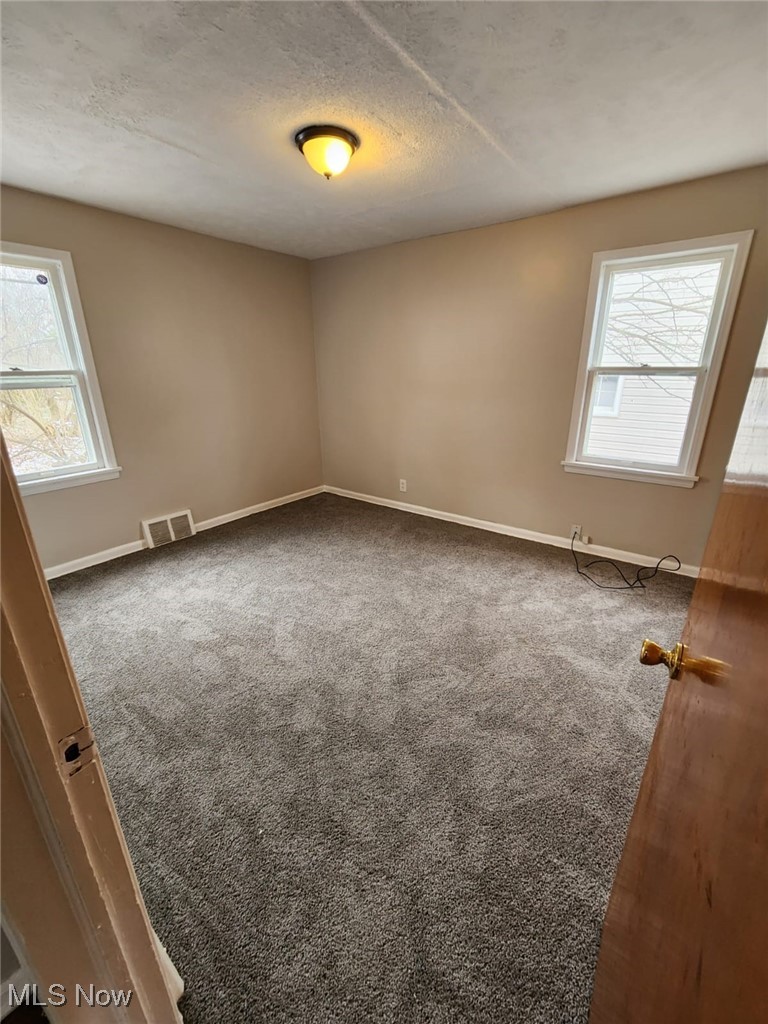 4392 Ardmore Road South Euclid, OH 44121 - Photo 8 of 17