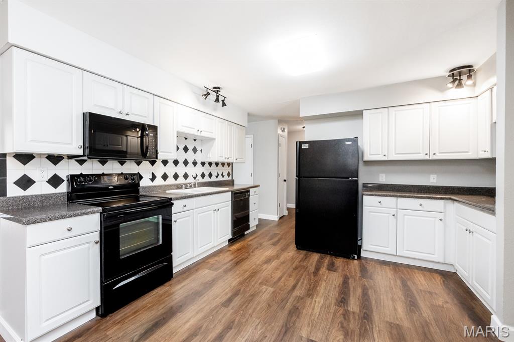 2313 College Drive Belleville, IL 62221 - Photo 9 of 28