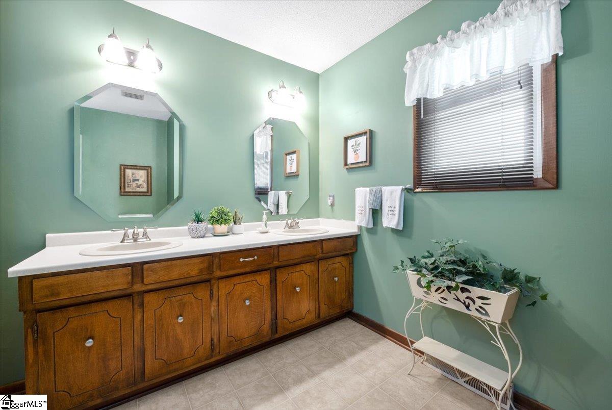 302 Ridgewood Street Easley, SC 29642 - Photo 23 of 36 Gallery Image 23