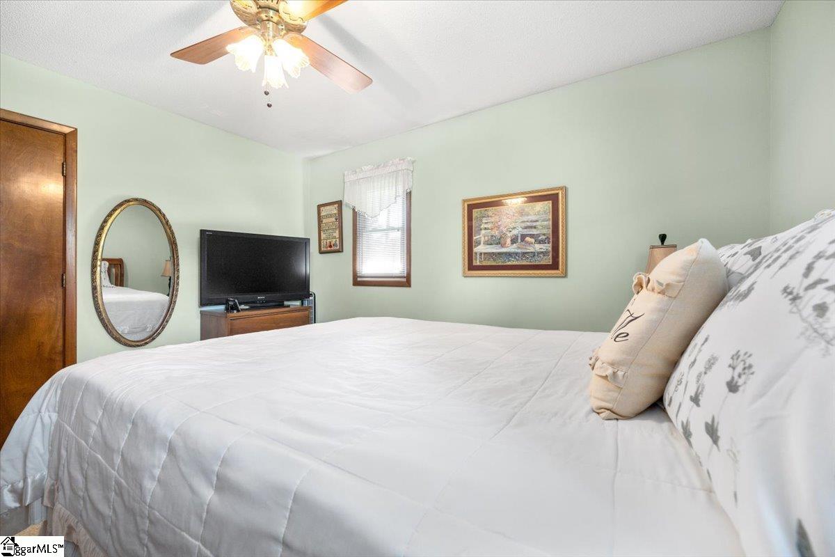 302 Ridgewood Street Easley, SC 29642 - Photo 28 of 36 Gallery Image 28