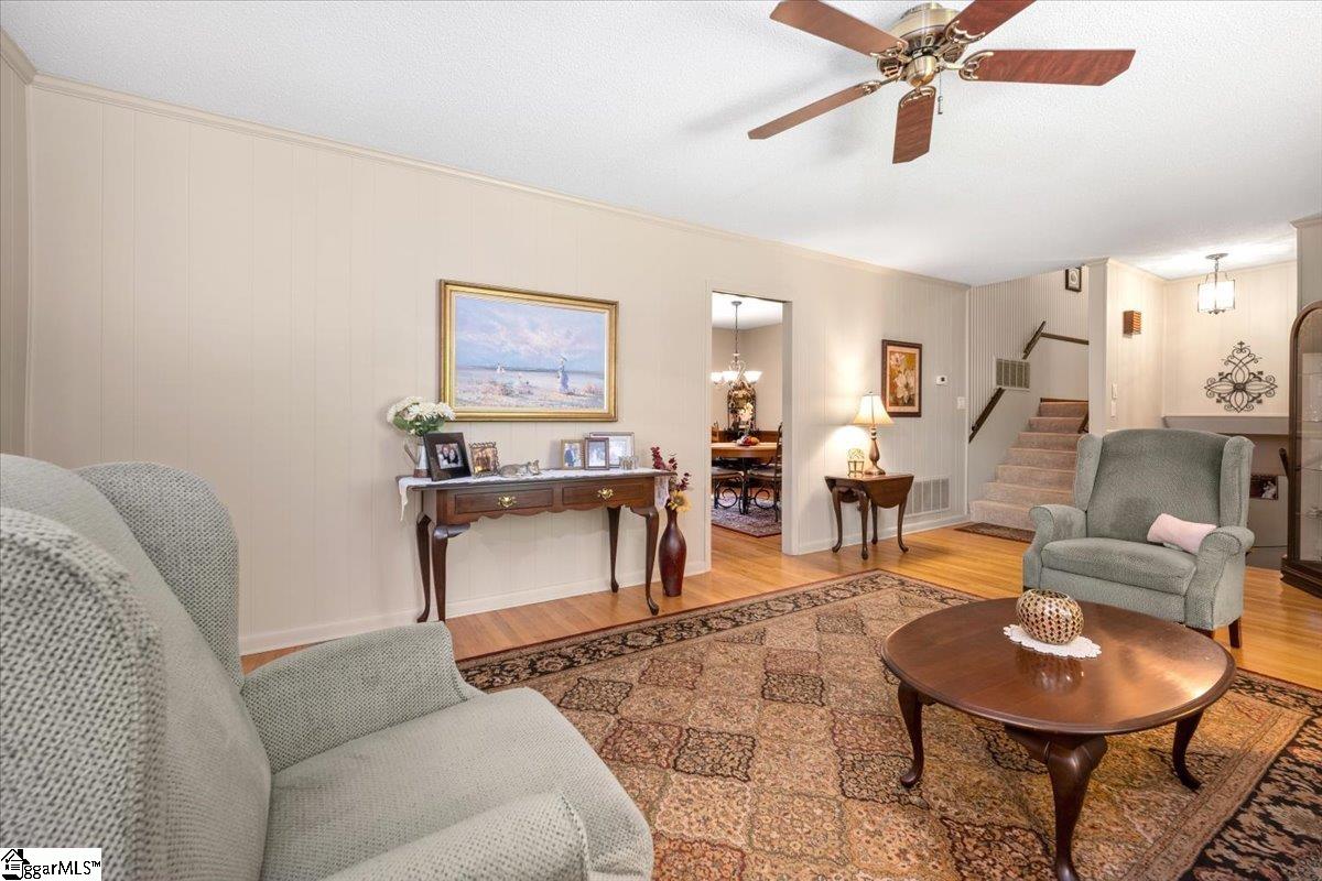 302 Ridgewood Street Easley, SC 29642 - Photo 6 of 36 Gallery Image 6