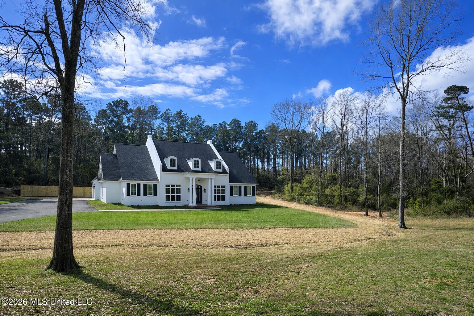 115 Laurelwood Trail Road Mendenhall, MS 39114 - Photo 2 of 63 D763DB0D-9921-46AF-AB63-63237AD0D9A1