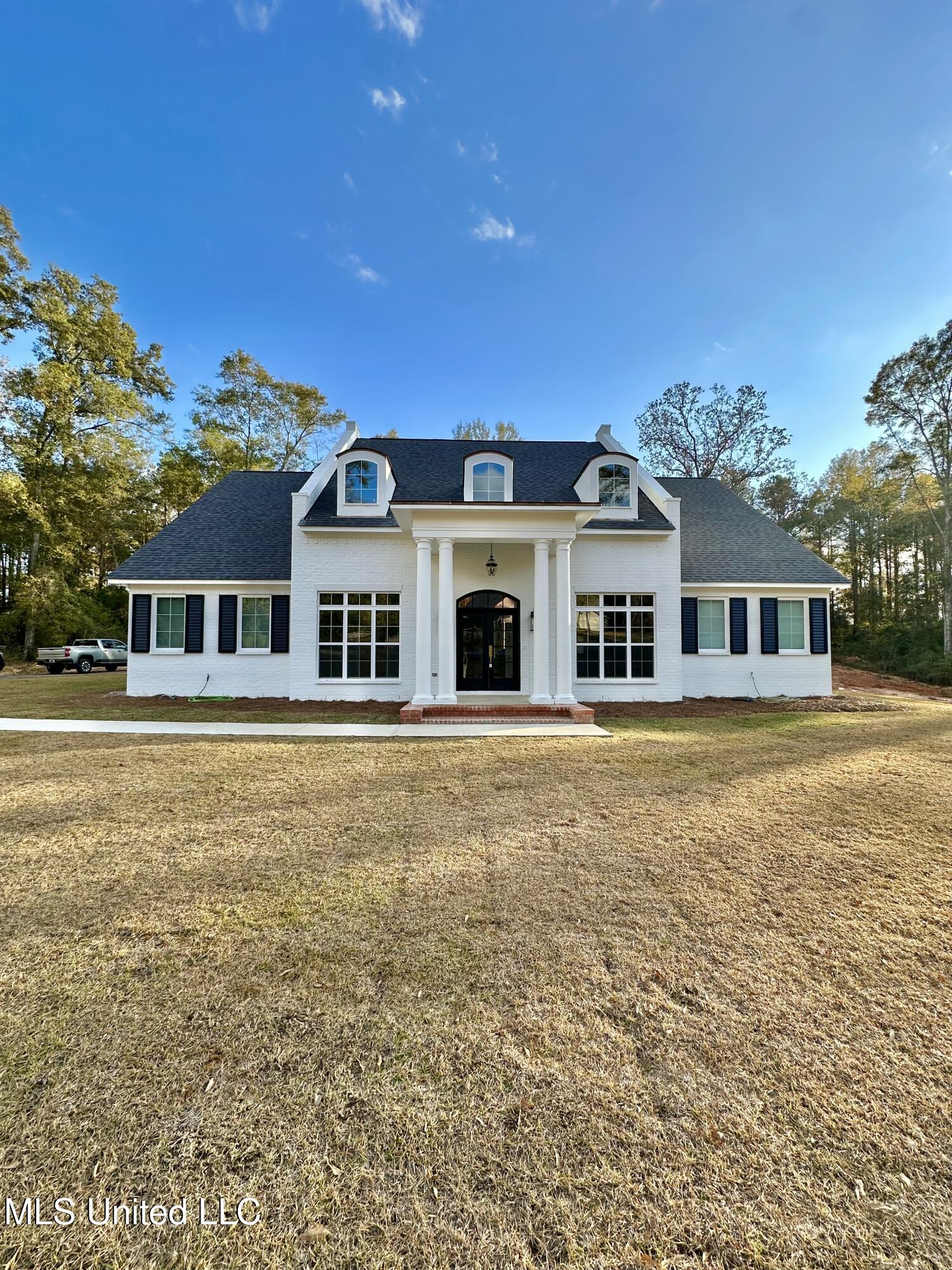 115 Laurelwood Trail Road Mendenhall, MS 39114 - Photo 4 of 63 IMG_3819 (1)