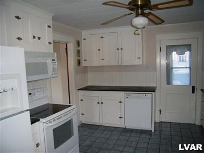 217 East Lawn Road Nazareth, PA 18064 - Photo 3 of 8 Gallery Image 3
