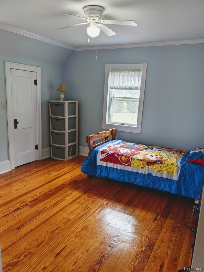 4245 Hellems Road Filion, MI 48432 - Photo 5 of 24 2nd of 3 bedrooms upstairs 12X14.jpg