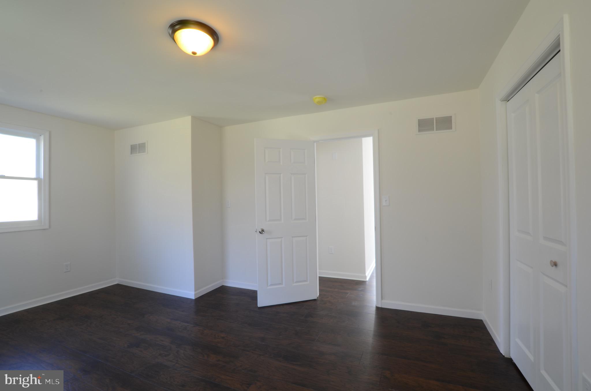 283 Mannington Yorktown Road Pilesgrove, NJ 08098 - Photo 8 of 9