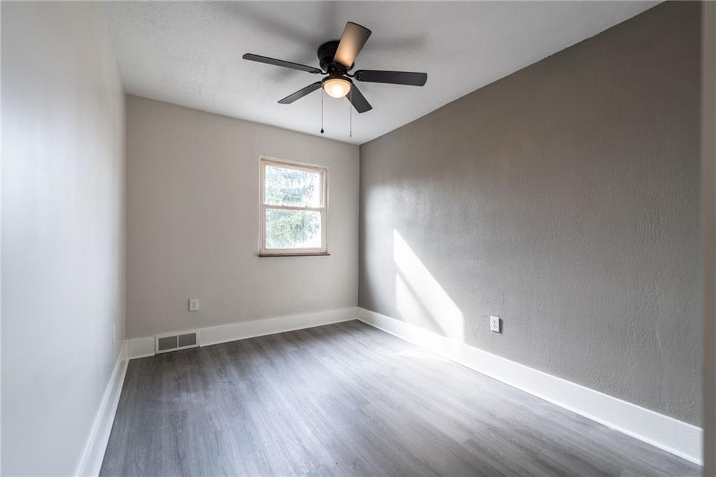 12 Simms Street Pittsburgh, PA 15211 - Photo 17 of 39 Primary Bedroom