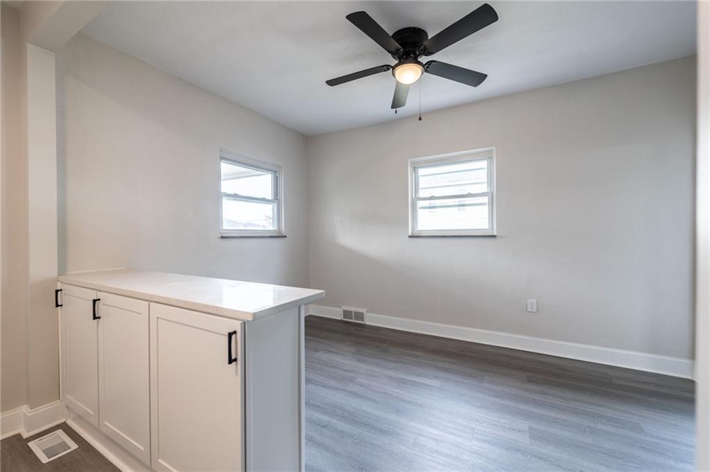 12 Simms Street Pittsburgh, PA 15211 - Photo 10 of 39 Dining Area