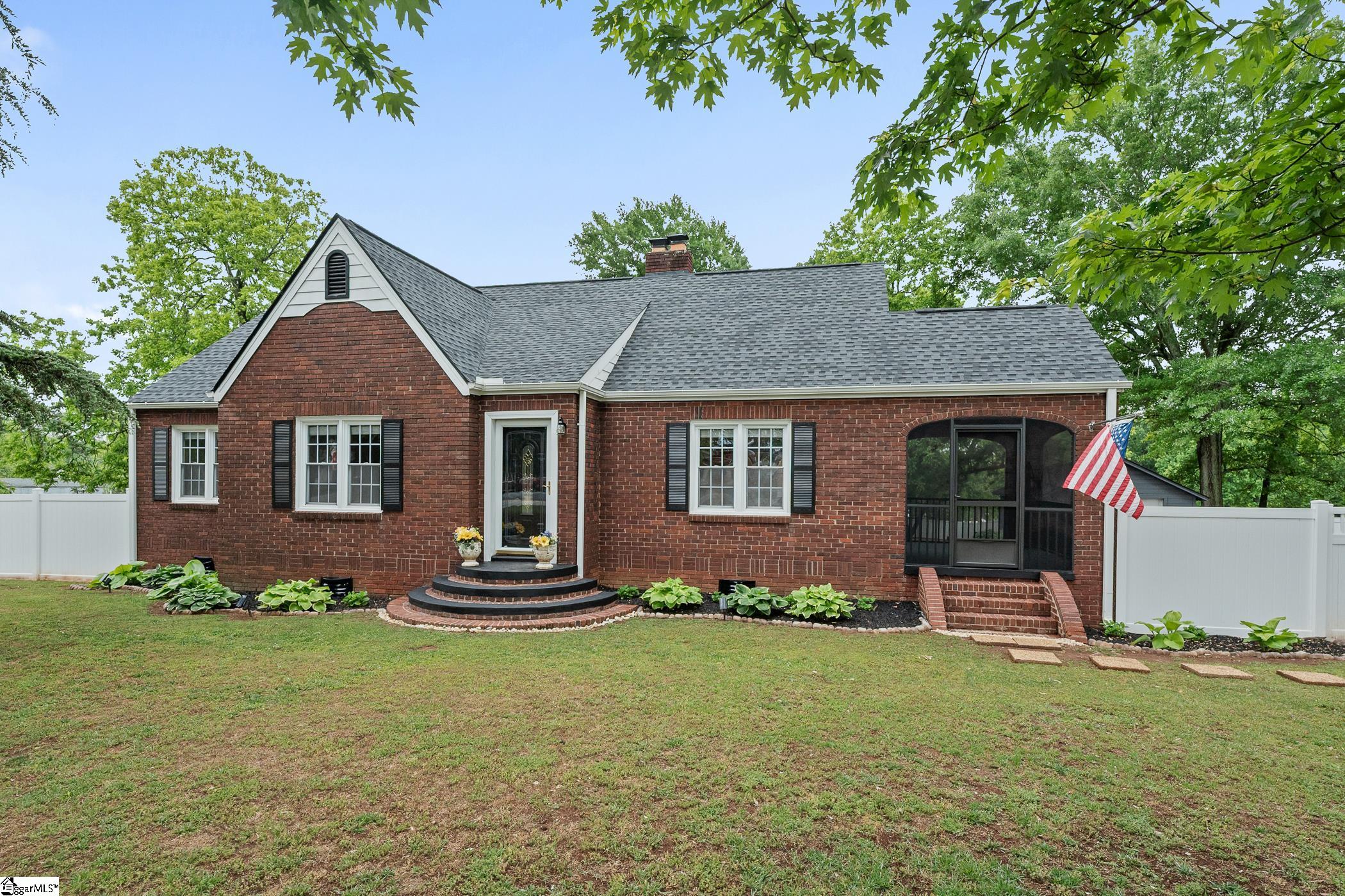 709 West Main Street Pickens, SC 29671 - Photo 1 of 45 Gallery Image 1