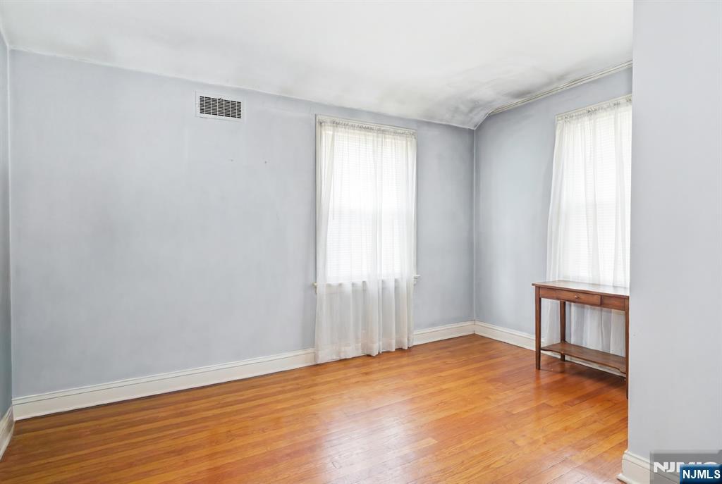 442 7 Oaks Road Orange, NJ 07050 - Photo 14 of 21
