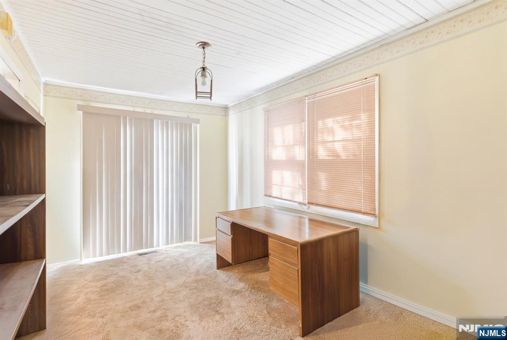 442 7 Oaks Road Orange, NJ 07050 - Photo 7 of 21