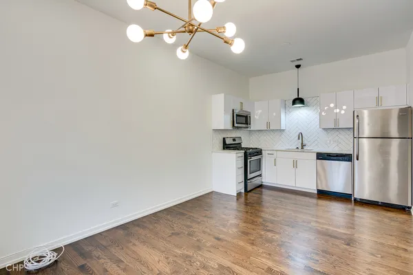 $2,200 | 2301 West Chicago Avenue, Unit 2R, Chicago, IL 60622