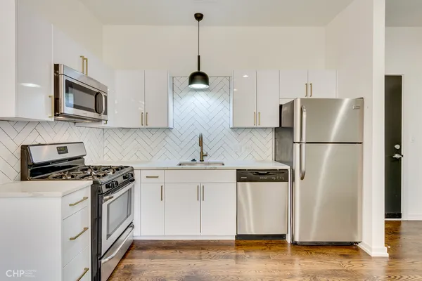 $2,200 | 2301 West Chicago Avenue, Unit 2R, Chicago, IL 60622
