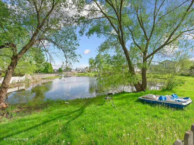 $2,400 | 6908 Great Falls Drive, Plainfield, IL 60586