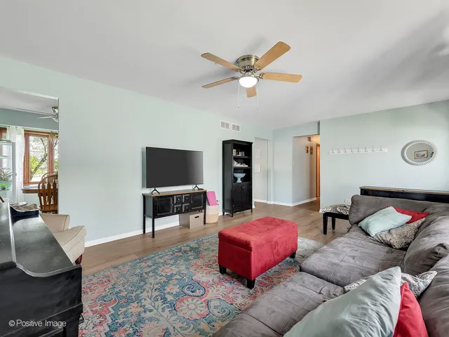 $2,400 | 6908 Great Falls Drive, Plainfield, IL 60586