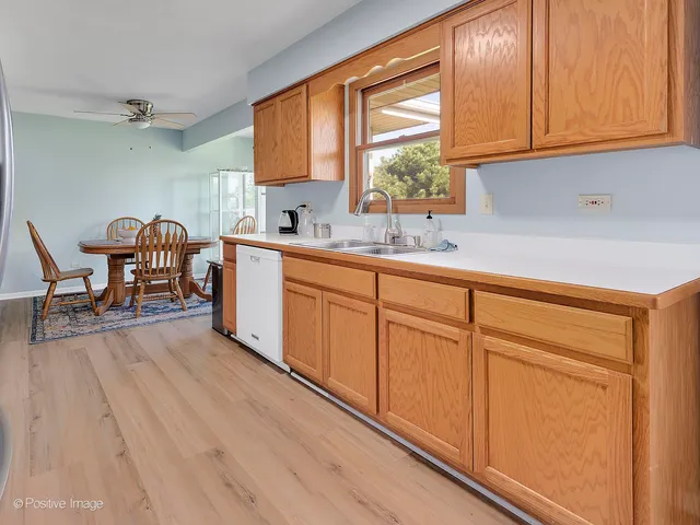 $2,400 | 6908 Great Falls Drive, Plainfield, IL 60586