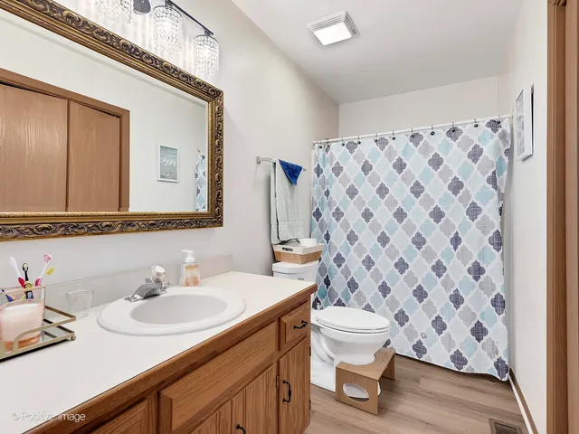 $2,400 | 6908 Great Falls Drive, Plainfield, IL 60586