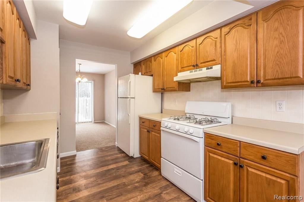 108 Manor Way Rochester, MI 48309 - Photo 14 of 32