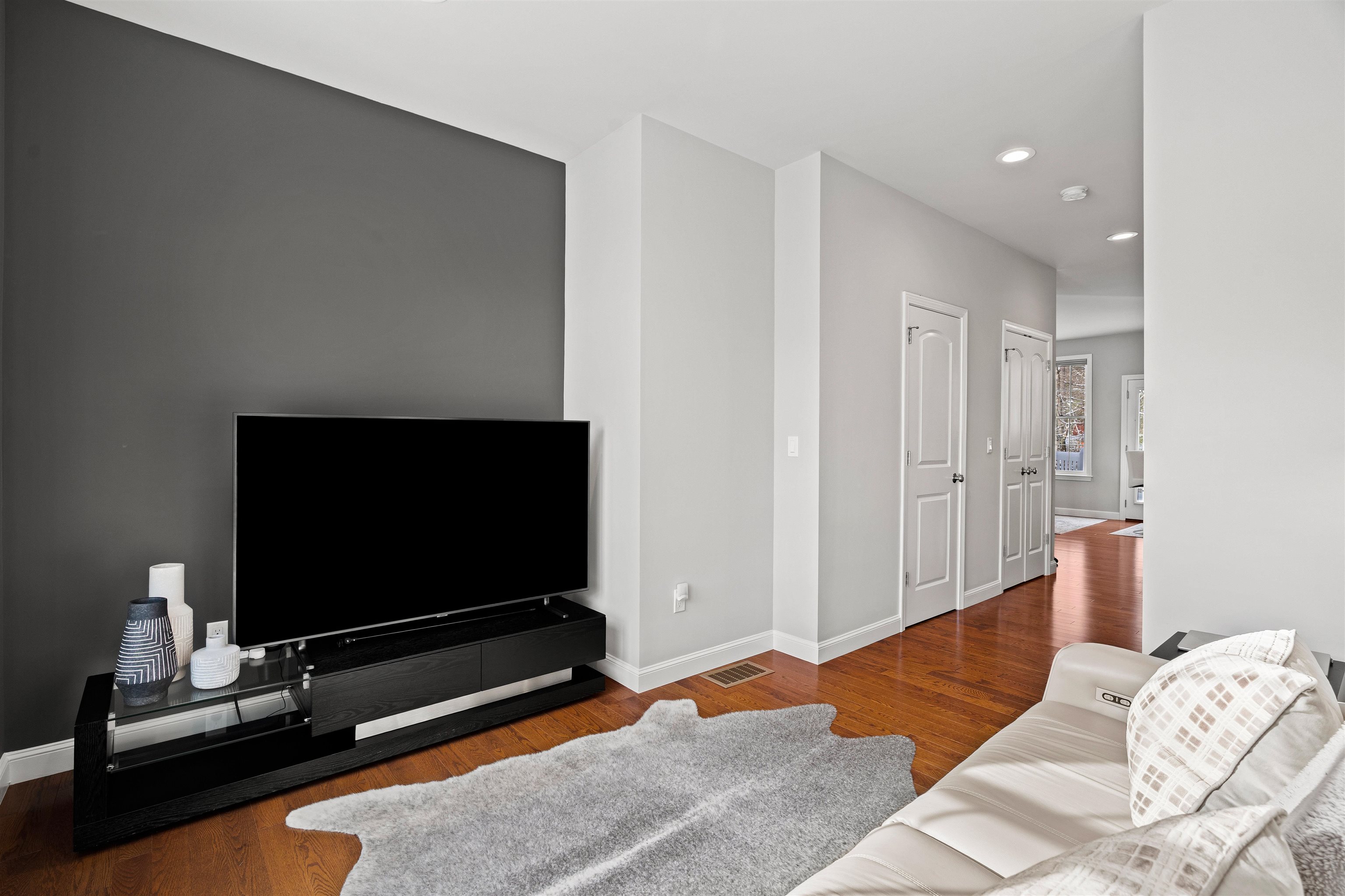 43 Maple Leaf Way Manchester, NH 03102 - Photo 21 of 60