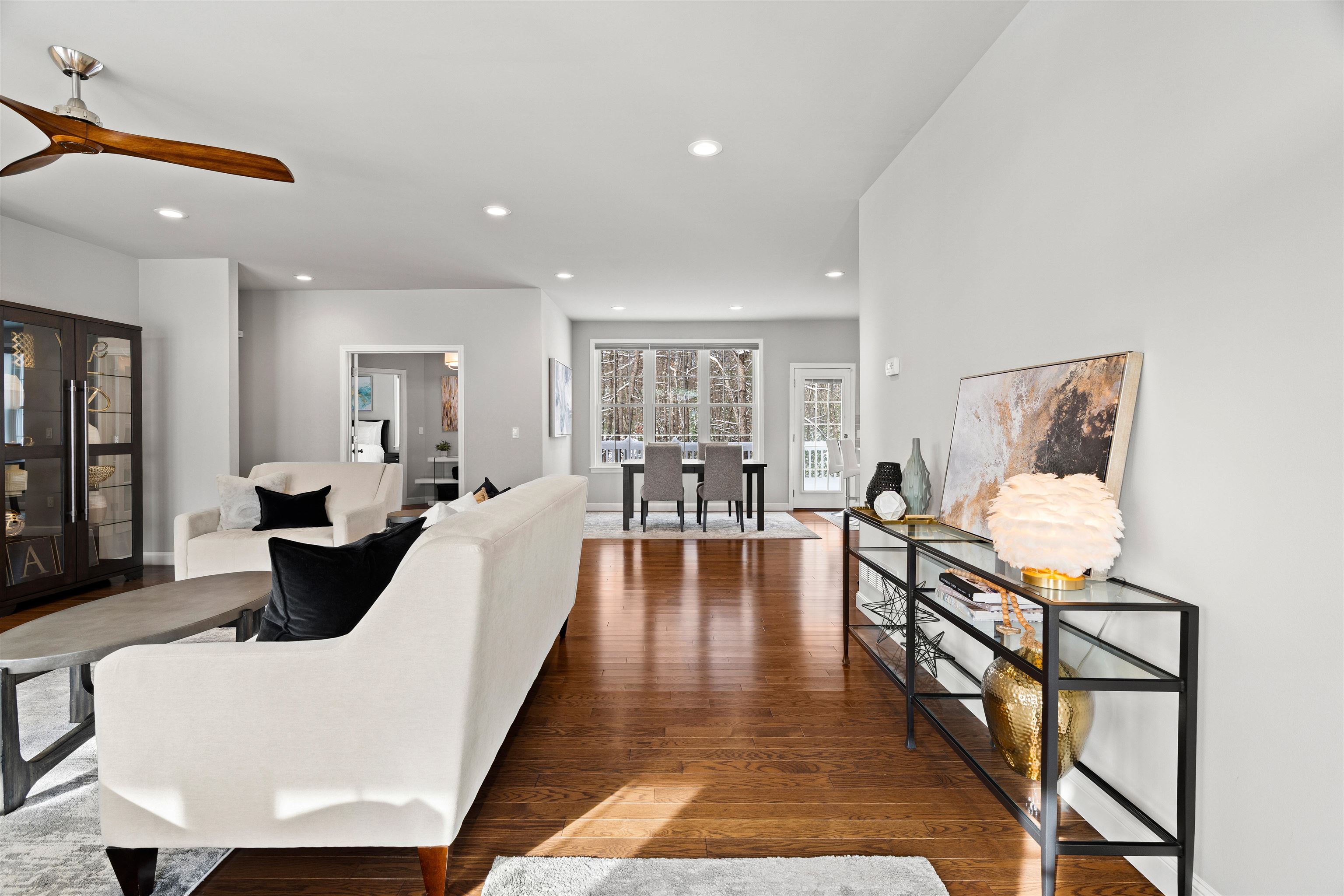 43 Maple Leaf Way Manchester, NH 03102 - Photo 4 of 60