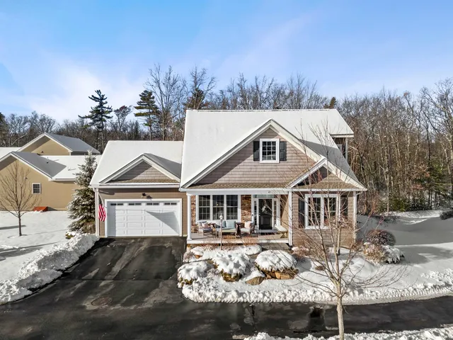 $850,000 | 43 Maple Leaf Way, Manchester, NH 03102